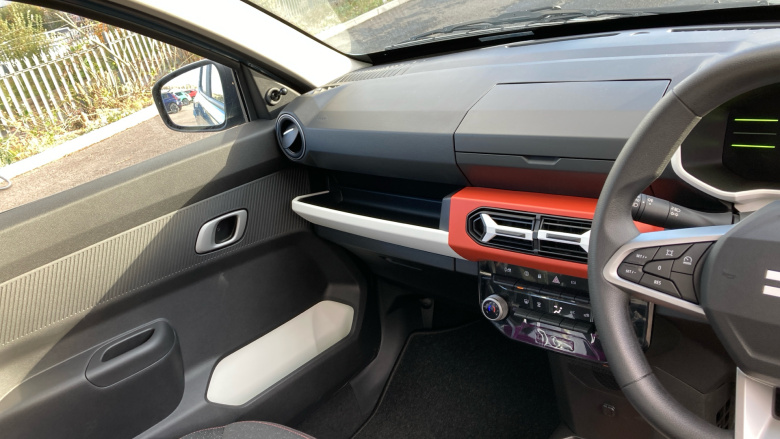 Dacia Spring 27kWh Expression 65 48kW 5dr Auto Electric Hatchback